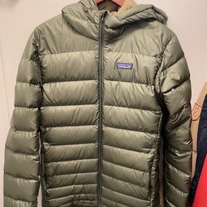 Patagonia Men's Hi-Loft Down Jacket Small Green